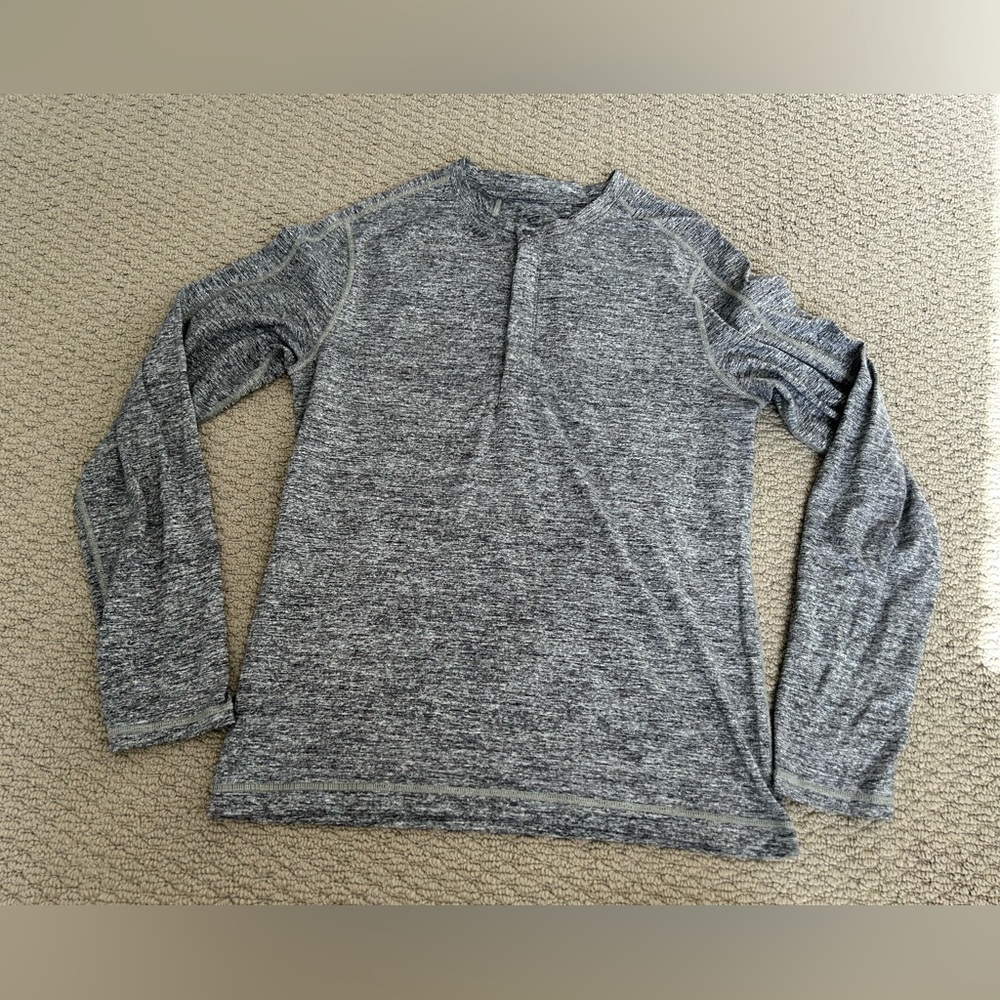 Lululemon Surge Long Sleeve Henley
Space Dye Camo Black Dark Slate
Size Small - Picture 1 of 9